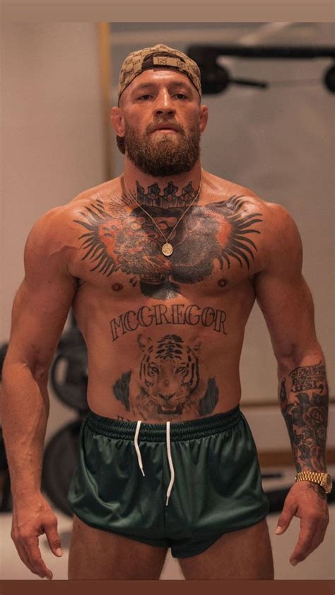 how heavy is conor mcgregor.